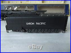 AHM Riverossi 4-6-6-4 Challenger Union Pacific Locomotive 5113-02 3967 HO SCALE