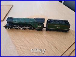 Bachmann Branchline 31-554 Class V2 2-6-2 in BR Green Late Crest OO Scale Loco