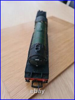 Bachmann Branchline 31-554 Class V2 2-6-2 in BR Green Late Crest OO Scale Loco