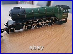 Bachmann Branchline 31-554 Class V2 2-6-2 in BR Green Late Crest OO Scale Loco