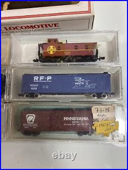 Bachmann Steam Locomotive # 2528 Union Pacific And 8 Cars N Scale