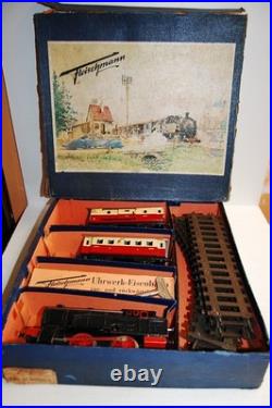 Fleischmann Scale 0 Train U 320/2 R Steam Locomotive 99 221 Cart 400 401 Tracks