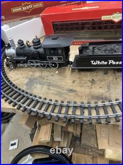 G Scale Bachman Big Haulers Engine Tender and Passenger Wagon With Track