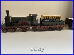Gwr Broad Gauge 4-2-2 2021 Class Locomotive Ex. B&er. 7mm Scale With Two Coaches