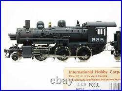 HO Scale IHC M521 TP Texas & Pacific (Oil) 2-6-0 Mogul Steam Locomotive #225