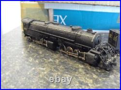 HO Scale Rivarossi Black 2197 2-8-8-2 Mallet Steam Locomotive and N&W Tender