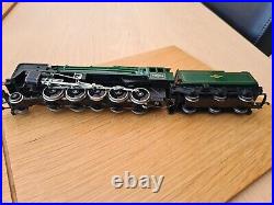 Hornby BR GREEN 2-10-0 CLASS 9F 92220 EVENING STAR OO Scale Locomotive