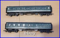 Hornby DC OO scale Spitfire loco with 5 coaches