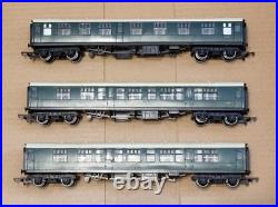 Hornby DC OO scale Spitfire loco with 5 coaches