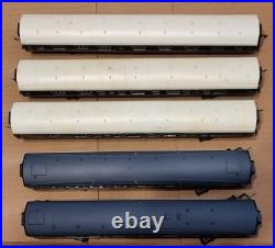 Hornby DC OO scale Spitfire loco with 5 coaches