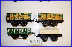 Hornby Hachette Scale 0 Sheet Metal Steam Etat +4 Passenger Cars +4 Freight Car