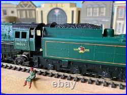 Hornby R063 Class 7MT Britannia 70000 in BR Green, excellent + boxed OO scale