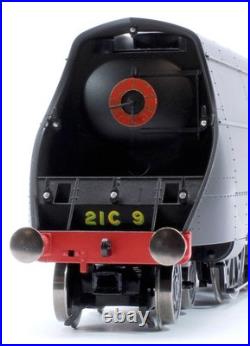 Hornby R30455 SR Merchant Navy Class 4-6-2 No. 21C9'Shaw Savill' WWII 80th Anni
