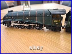 Hornby R350 BR GREEN 4-6-2 CLASS A4 60022 MALLARD OO Scale Locomotive