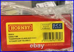 Hornby R3834 176 Scale Locomotive Thompson Class A2/3 4-6-2 Steady Aim 60512