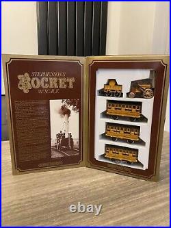 Hornby Stephensons Rocket 00 Scale Limited Edition
