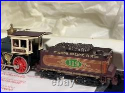 IHC 34011 HO Scale Union Pacific 4-4-0 Old Timer Steam Locomotive & Tender #119