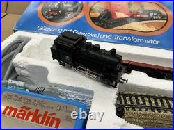MARKLIN HO SCALE STARTER TRAIN SET WithSTEAM LOCOMOTIVE & WAGONS &TRACK SET S 2930
