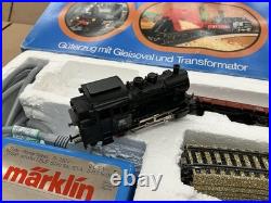 MARKLIN HO SCALE STARTER TRAIN SET WithSTEAM LOCOMOTIVE & WAGONS &TRACK SET S 2930