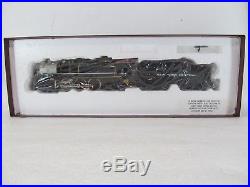 Mantua Collectibles NYC Hudson HO Scale Steam Locomotive Engine with Display Case