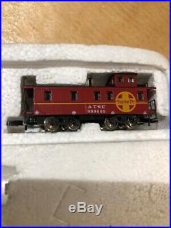 Marklin Z-scale Santa Fe Diesel With Box Car And Caboose Great Shape