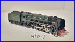 Model Power N Scale BRITANNIA 4-6-2 Steam Locomotive #70000 & 5 Passenger Car