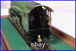 P2 Class 2-8-2 Locomotive Cock O The North in LNER Green Pro-Scale Kit