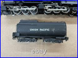 Samhongsa Ho Scale Steam Locomotive 4-6-6-4 Challenger Union Pacific Works Read