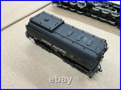 Samhongsa Ho Scale Steam Locomotive 4-6-6-4 Challenger Union Pacific Works Read