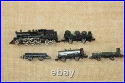 Train Set / Steam Locomotive Atlas 481 A. T. & S. F. + 4 Freight Cars / N Scale