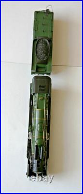 UNUSED Rivarossi 1341 SNCF 4-6-2 231 E 22 Calais green livery HO scale