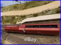 VR'S' Class 4-6-2 Pacific Steam Loco, HO Scale, S301 Streamlined Coal Red